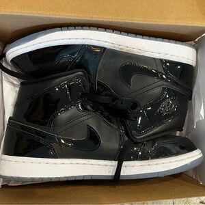 Air Jordan 1 Mid SE “Space Jam” sneakers with original box